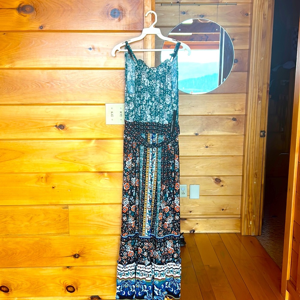 Maggie London maxi dress. NWT never worn. Brand new